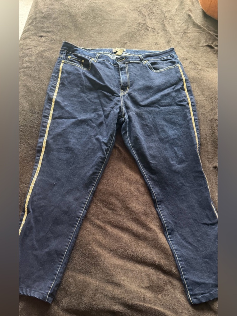 ✨Aphrodite Women’s Dark Blue Jeans with Side Stripe Bling Classic Casual Fit!!✨